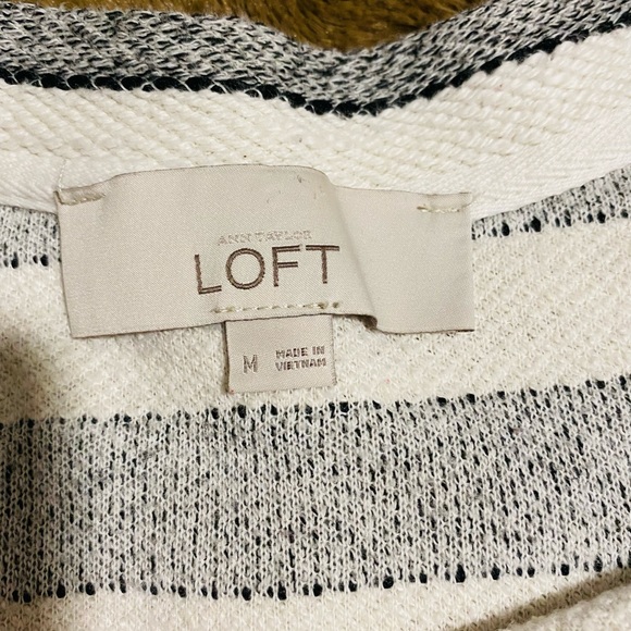 Ann Tafylor LOFT Half-sleeved Sweater - Picture 4 of 7